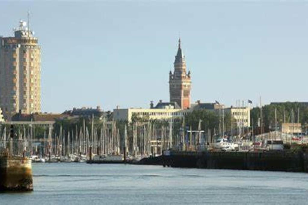 Maison De Ville Restylee Avec Jardin, Proche Gare Dunkirk Exterior foto